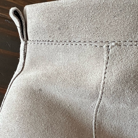 Toms Lunata Suede Block Taupe Heel booties, size W8. - Picture 11 of 12